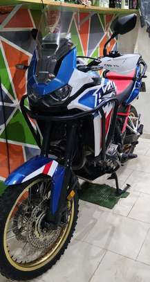 A vendre Honda Africa Twin 1100cm3  manuel image 7