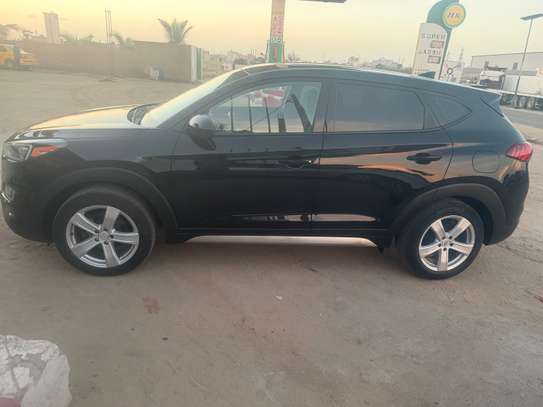 Je vends ma Hyundai Tucson 2020 automatique essence image 2