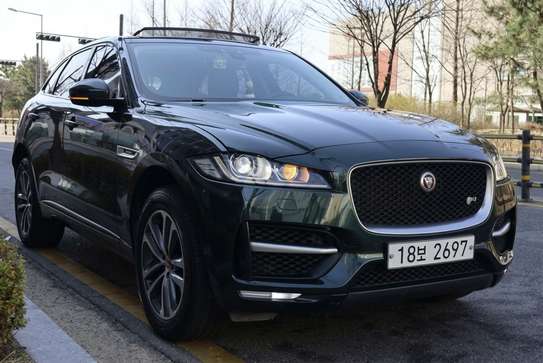Jaguar F-Pace 2.0d R-Sport (2017) image 2