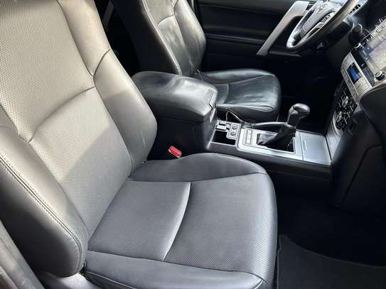 Toyota land cruiser prado VX image 13