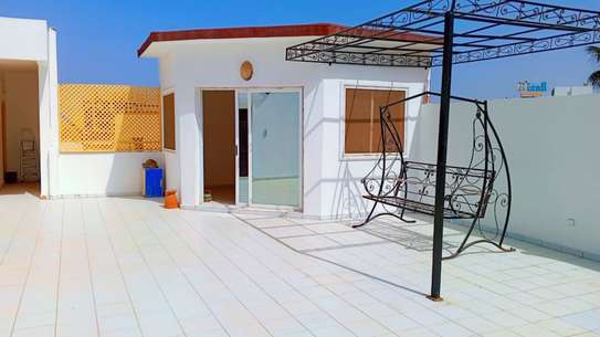 VILLA R+1 EN LOCATION SACRÉ CŒUR 3 image 9