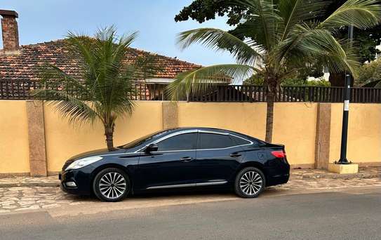 À vendre Hyundai Grandeur HG300 image 11