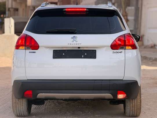 Peugeot 2008 image 9