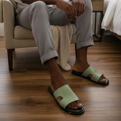 Chaussure homme sandale en cuir modèle Mbaye image 3