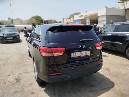 Kia Sorento 4x4 image 7