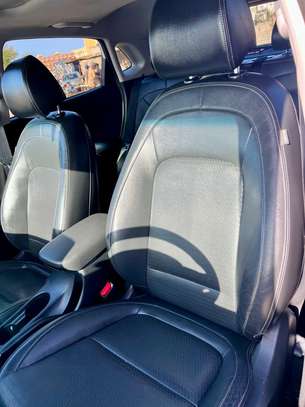 Hyundai kona limited image 8