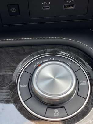 Infiniti QX80 SUV Bleu Nuit ANNÉE: 2024 image 7