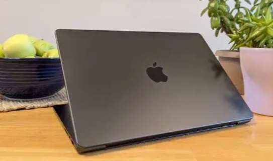 MacBook Pro 14" M5 Pro (24 Go RAM / 2 To SSD) image 3