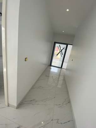 Appartement de 3 chambres salon à louer aux Mamelles image 4
