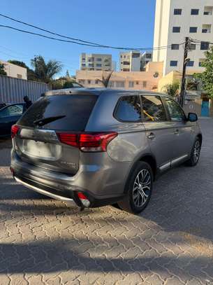 MITSUBISHI OUTLANDER 2018 image 6