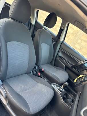 Mitsubishi Mirage 2017 automatique essence image 9