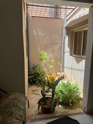 Maison d’angle à vendre – À rénover ou à démolir – mamelle image 2