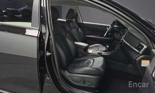 2019 Kia K5 image 11