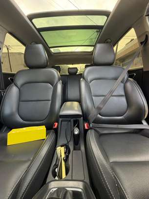 MG auto 2017 image 6