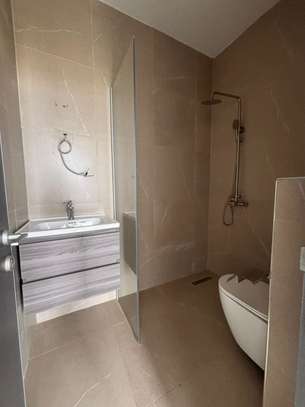 APPARTEMENT LUXUEUR image 4