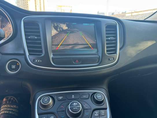 CHRYSLER C200 2016 image 3