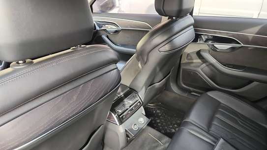 Audi A8L diesel 2021 image 11
