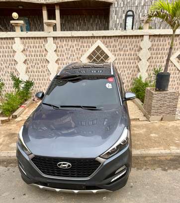 HYUNDAI TUCSON 2018 image 4