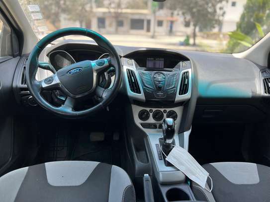 Ford Focus 2012 Automatique Essence image 8