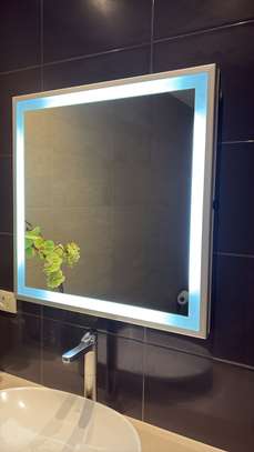 Table basse , fauteuil, miroir… cliquez pour les photos ! image 2
