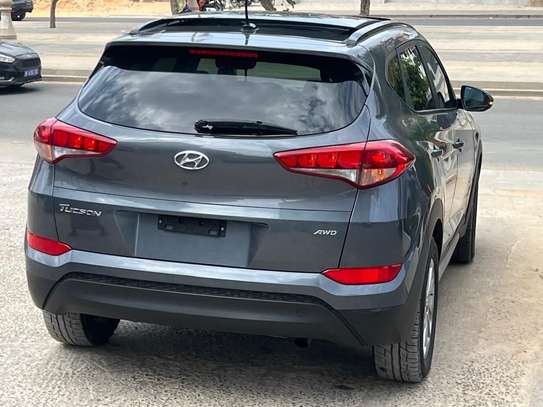 Hyundai Tucson image 6
