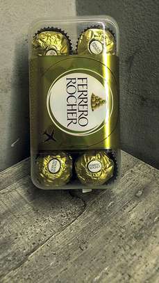 Ferrero Rocher chocolat canada image 3