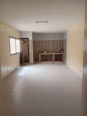 STUDIO SPACIEUX avec 2 toilettes/SACRE COEUR 3 image 5