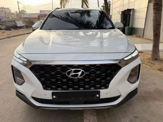 Hyundai Santefe image 6