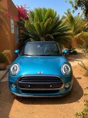 Mini Cooper Cabriolet Bleu Métallisé Faible Kilométrage image 2