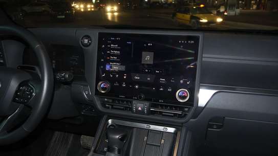 Toyota Lexus GX 550 image 8