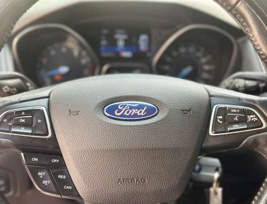 FORD FOCUS SE 2017 image 12