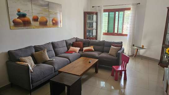 A LOUER APPARTEMENT MEUBLÉ DERRIÈRE HÔTEL ONOMO image 3