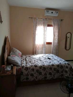 Villa neuve meublée de 500m2 à vendre à Mboro image 13