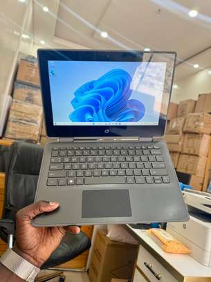 HP tablette 2-en-1 convertible Windows 11 noire image 2