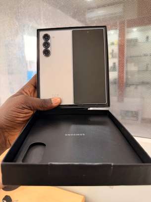 Samsung Galaxy Fold 6 256Gb ram 12 image 2