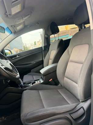 Hyundai tucson SE 2017 automatique ésance 4 cilinder 2.0 image 9