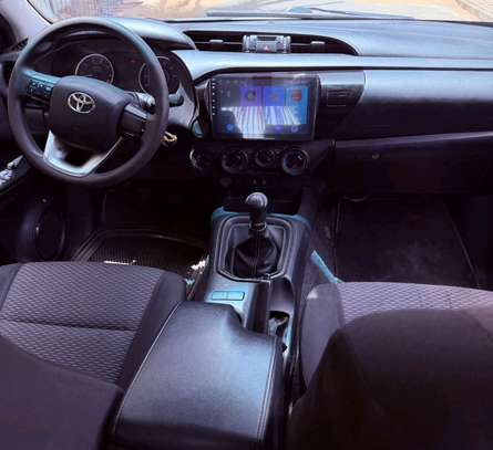 Toyota hilux 2017 manuel diesel image 11