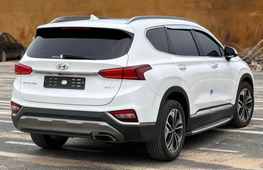 Hyundai Santafe 2019 limited image 5