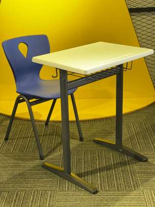 Ensemble Table-Siéges image 3