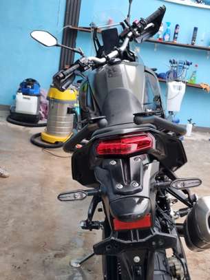 Yamaha Ténéré700 trail gris polyvalent Annee 2024 image 13