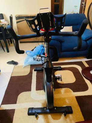 Vélo d'appartement à résistance magnétique image 7