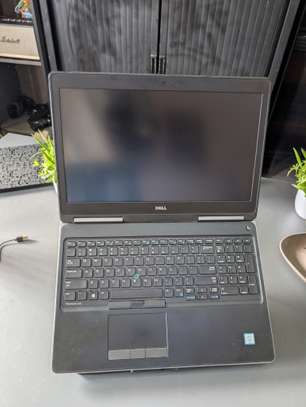 Dell  précision i7 7th / 4gb NVIDIA / 16gb ram image 2