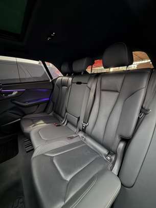 AUDI Q8 2021 image 5