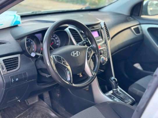 Hyundai Elantra Gt 1.8 image 3