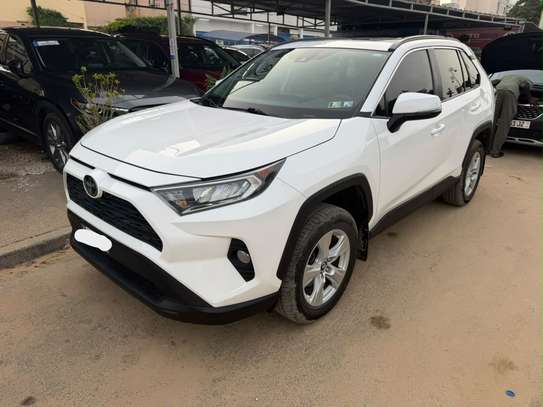 Vend Rav 4 XLE 2020 image 2
