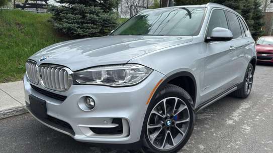 BMW X5 image 2