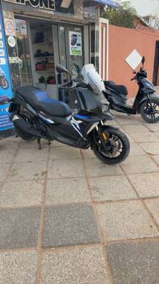 BMW and adv image 4