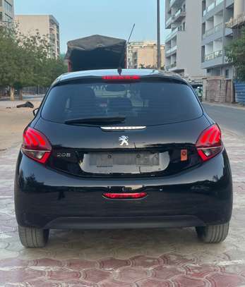 Peugeot 208 full options manuel diesel 2017 image 10