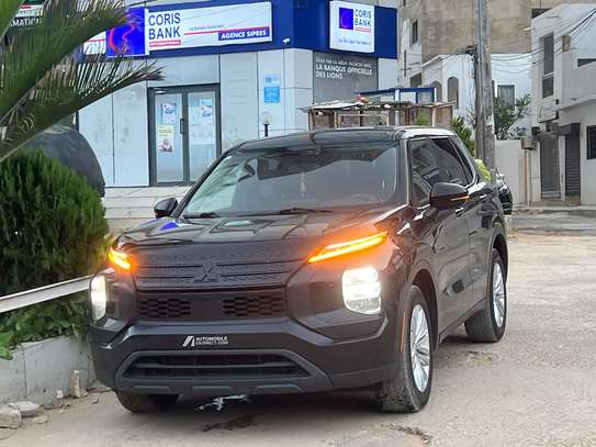 MITSUBISHI OUTLANDER 7 PALCES 2022 image 3