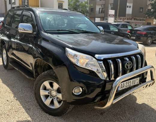 Toyota Landre cruser image 7